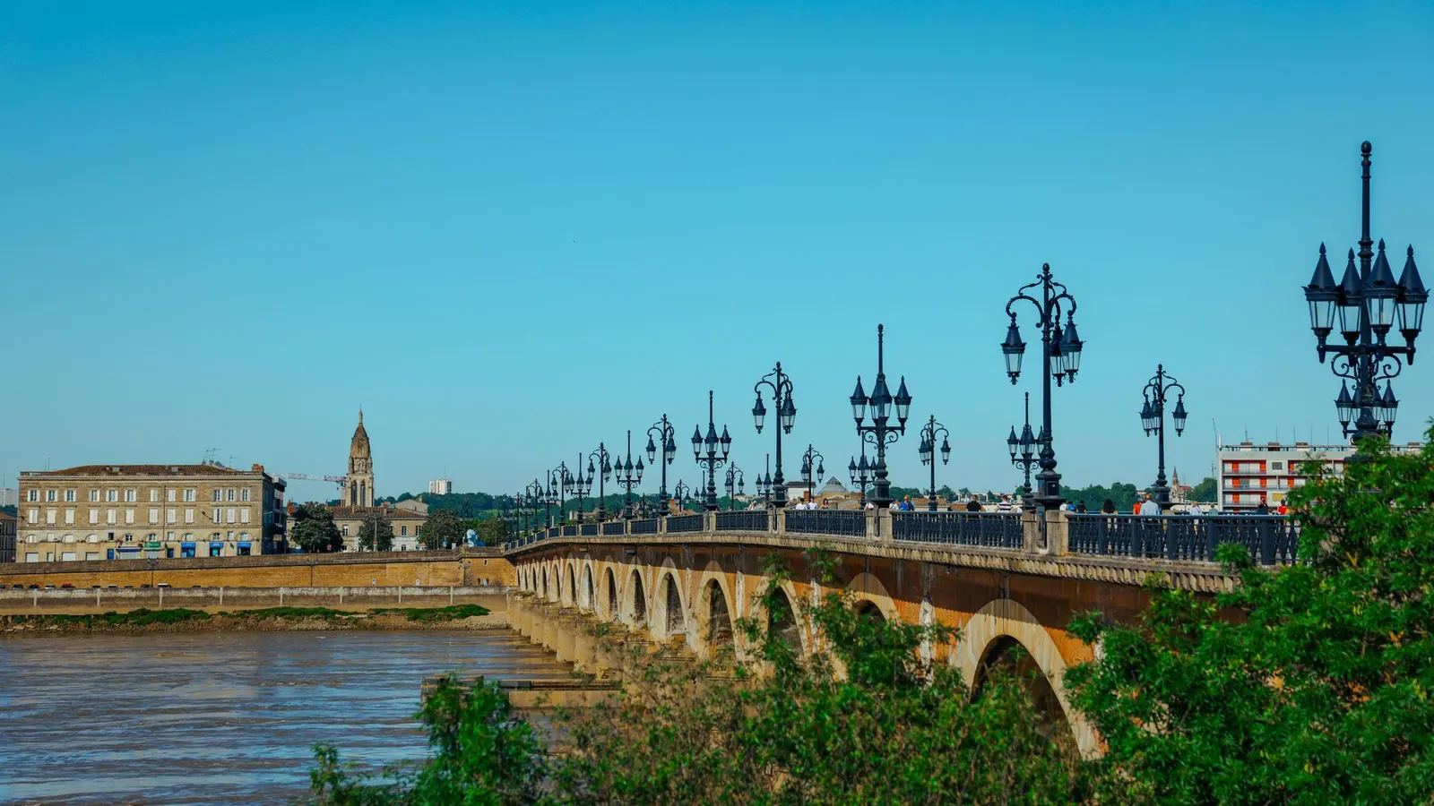Le pont de pierre sur la Garonne, Bordeaux