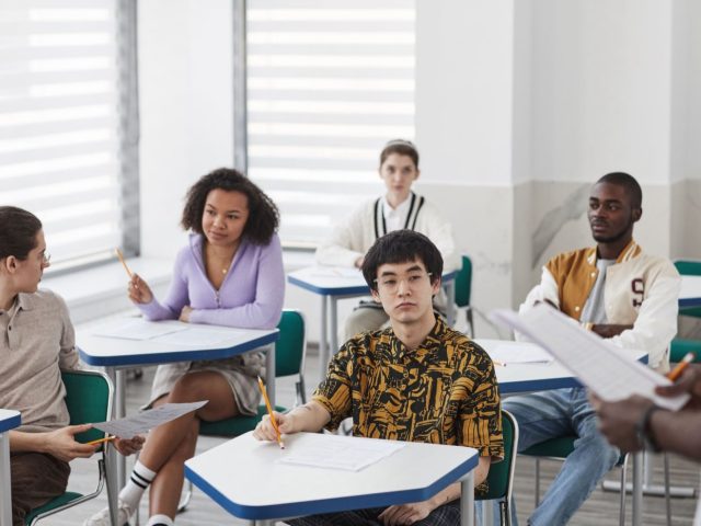 Concours Ecricome : ce qu’il sélectionne, face à Sésame et aux IEP