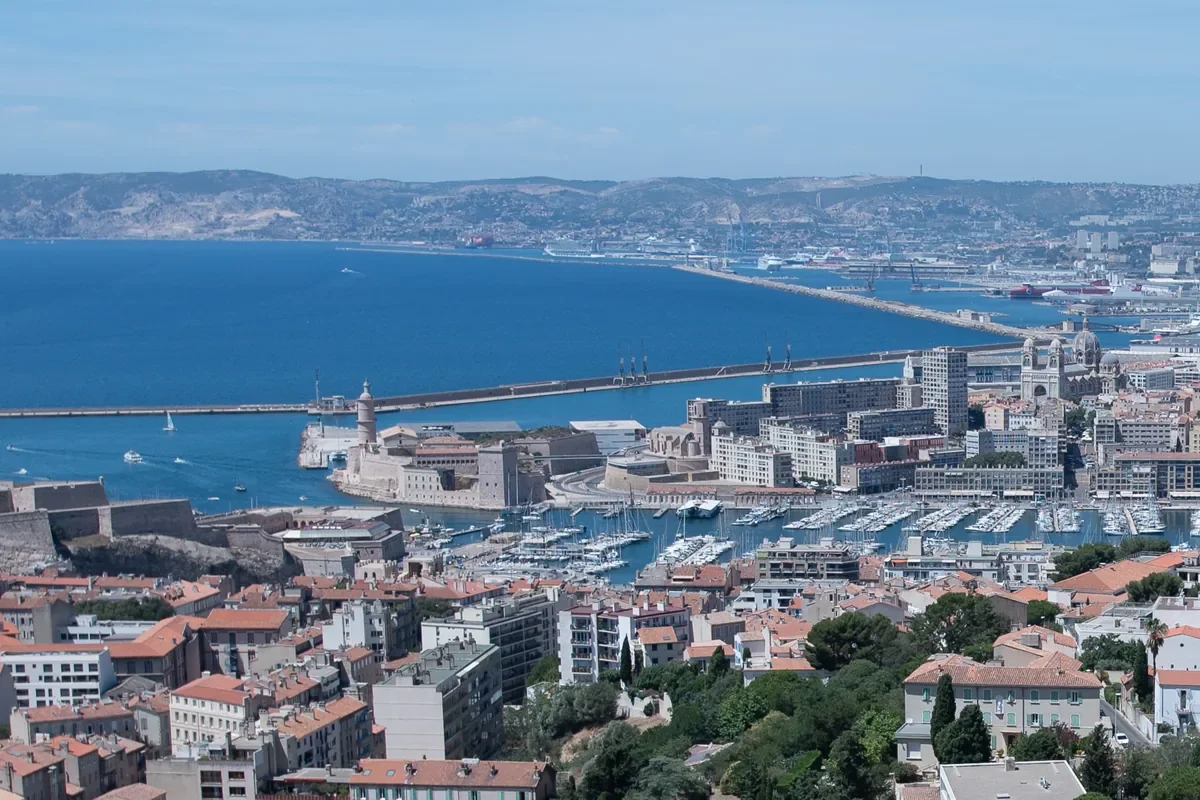 Recruter un manager ou un dirigeant à Marseille