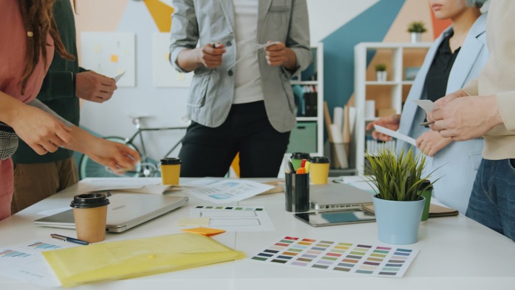 Comment choisir un CRM adapté aux nouvelles attentes de mon entreprise ?