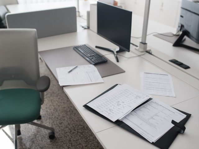Les cadres déçus : des qualifications élevées pour des salaires stagnants