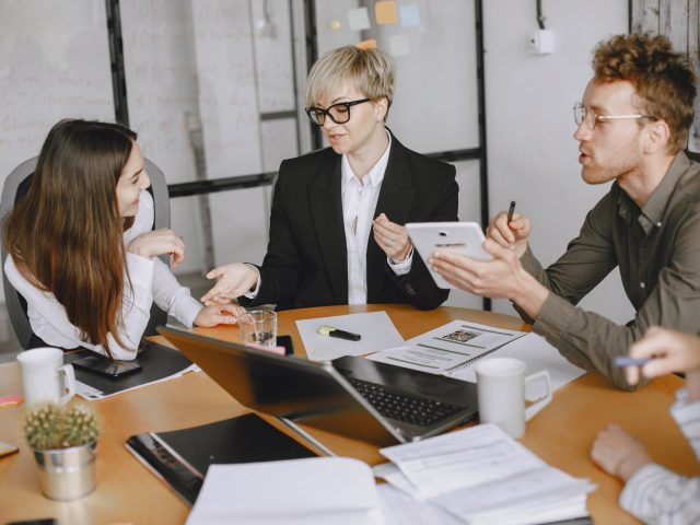 Managers : les nouvelles règles du chômage partiel menacent-elles votre stabilité ?